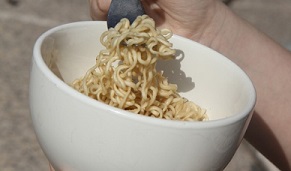 Picture of a bowl of instant 2 minute noodles